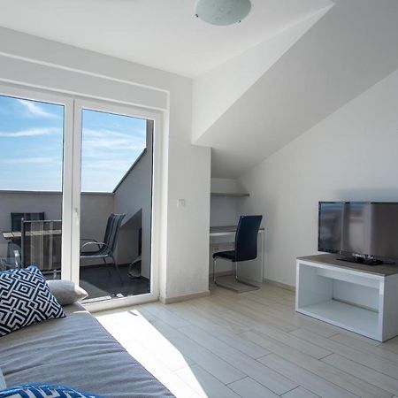 Novalja West Residence Екстер'єр фото