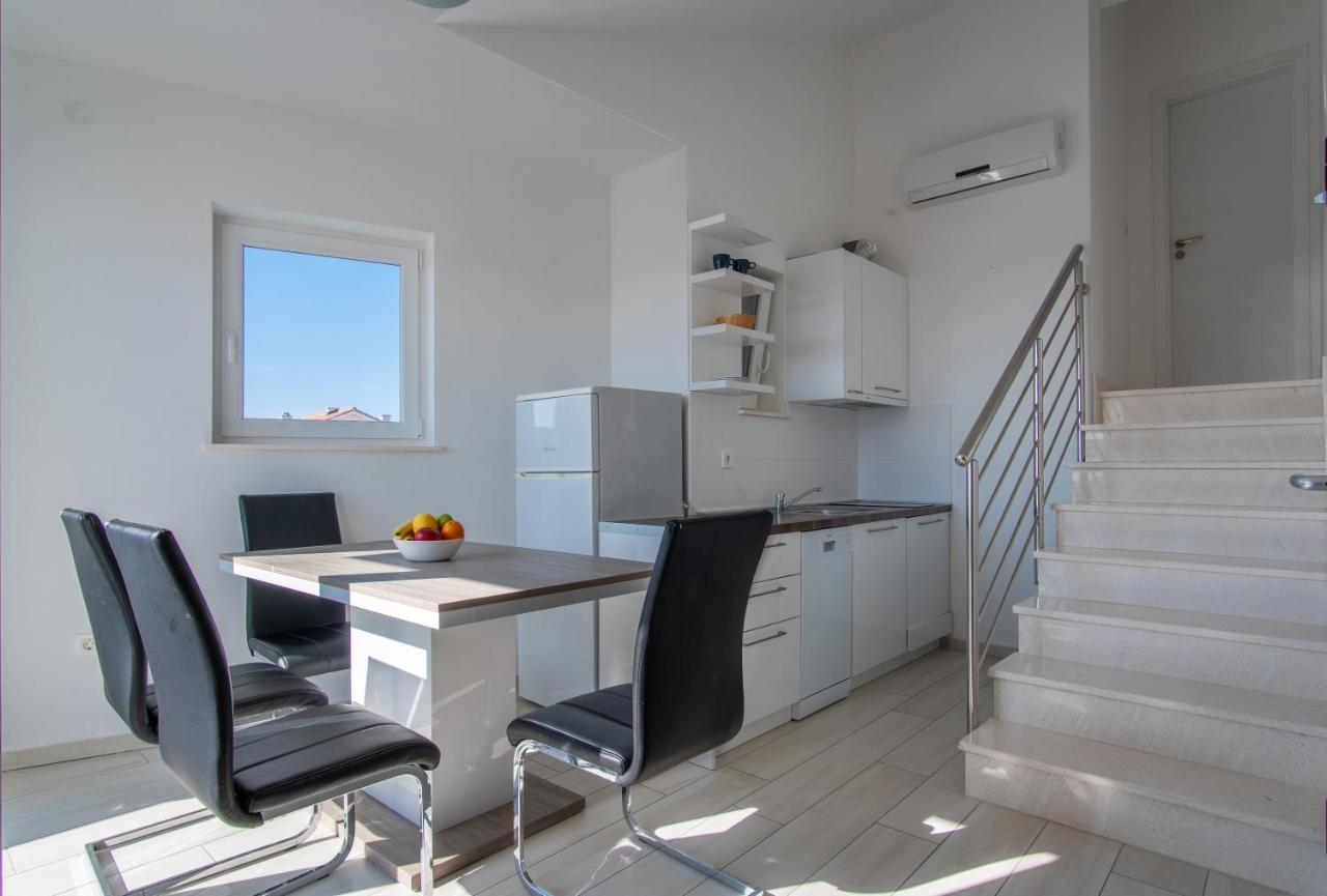 Novalja West Residence Екстер'єр фото