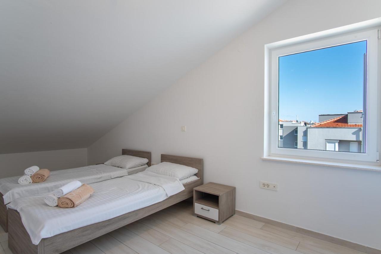 Novalja West Residence Екстер'єр фото
