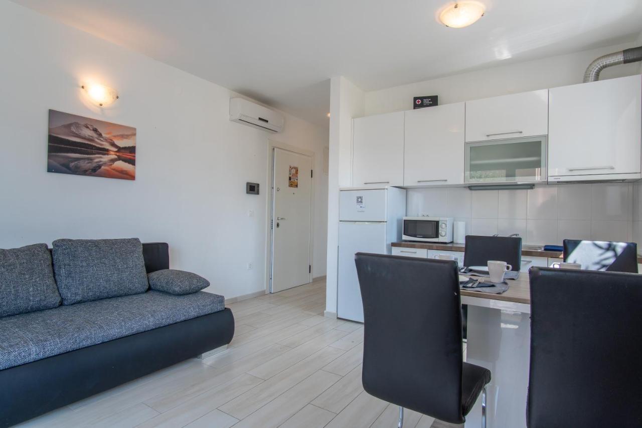 Novalja West Residence Екстер'єр фото