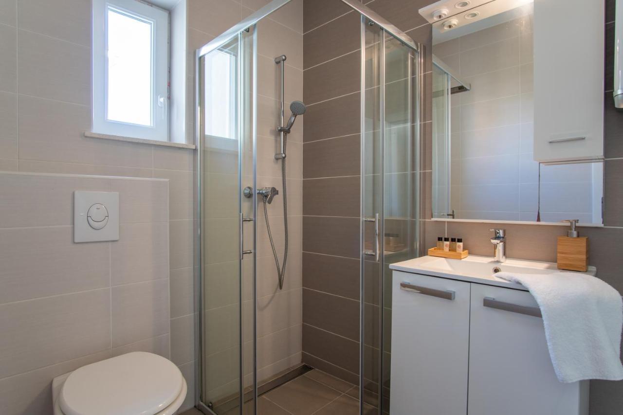 Novalja West Residence Екстер'єр фото