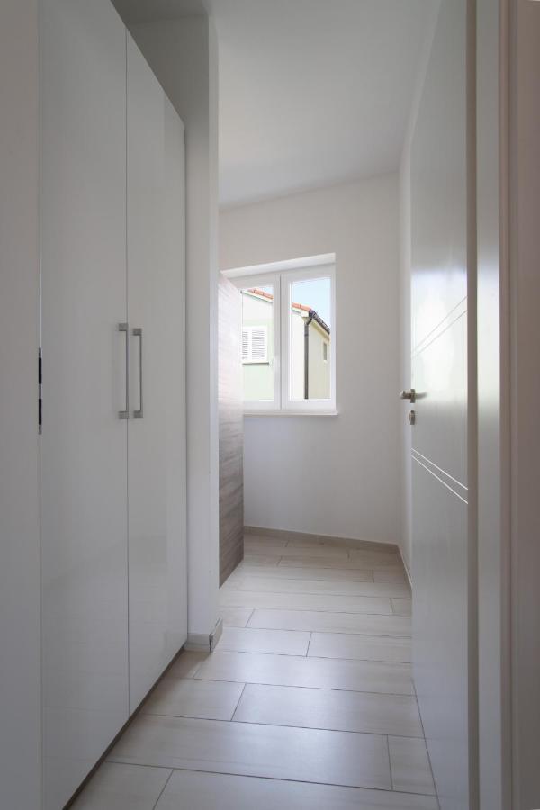 Novalja West Residence Екстер'єр фото