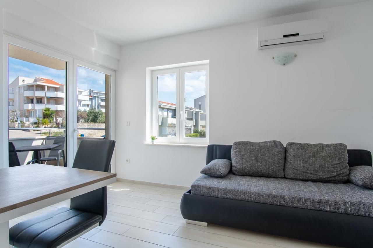 Novalja West Residence Екстер'єр фото